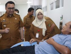Aulia Rahman Basri Bupati Kukar Berobat Gratis Pakai KTP